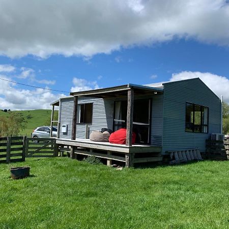 Fallow Hut Masterton Buitenkant foto